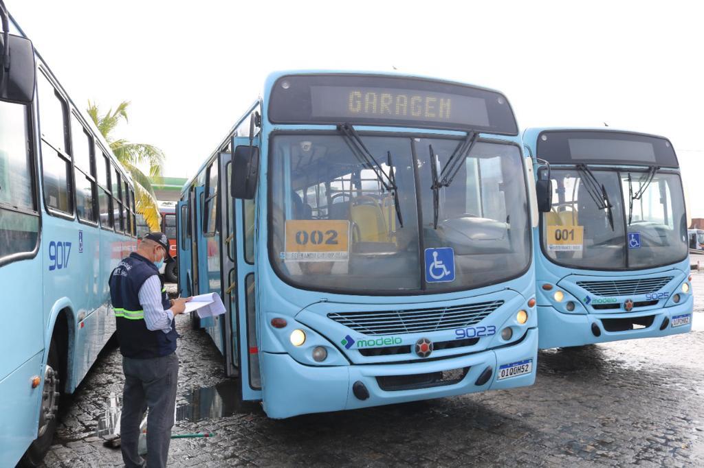 SMTT faz vistoria em ônibus do transporte coletivo - SMTT Aracaju